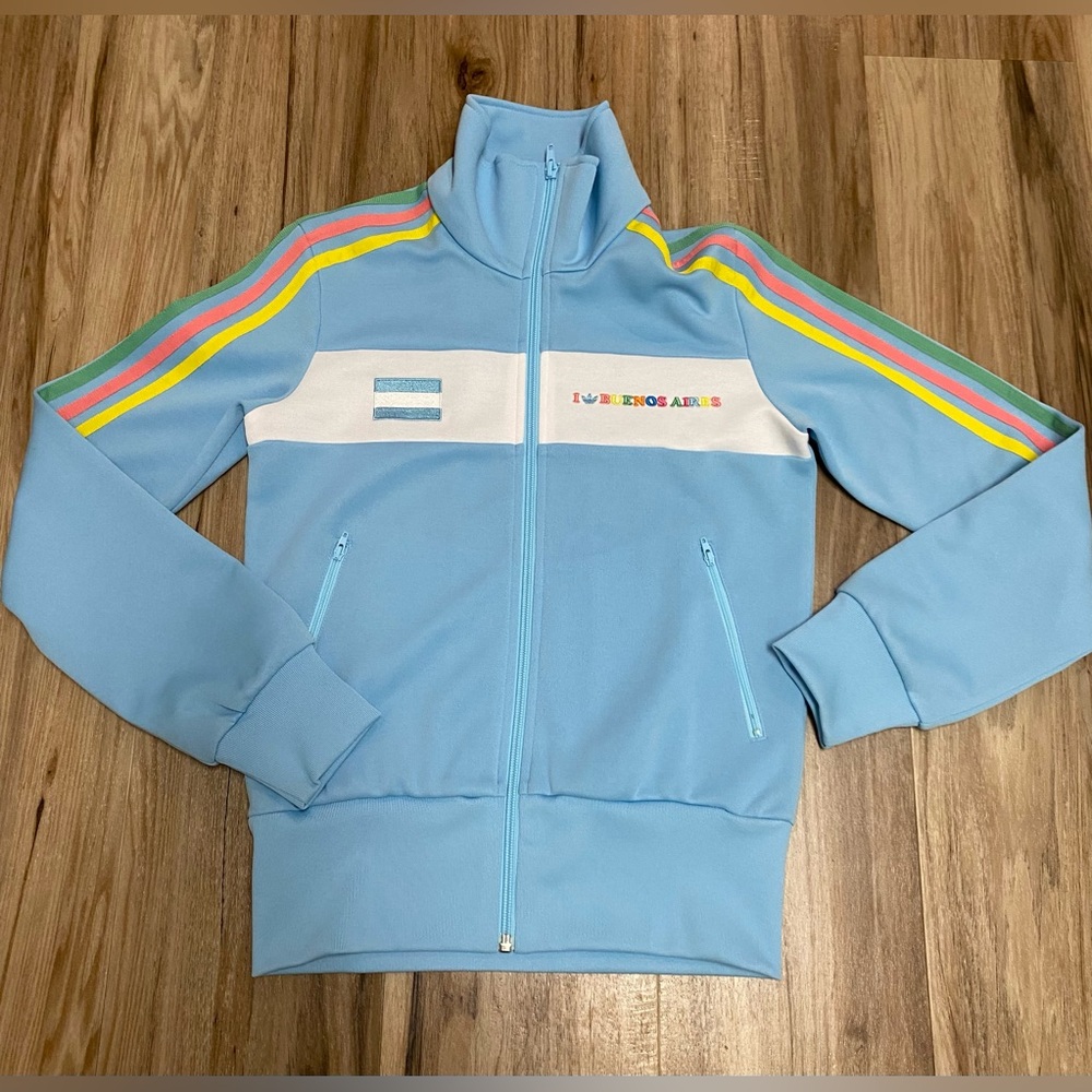 ADIDAS NWOT BUENOS AIRES TRACK JACKET COAT VIBRANT COLORS
BLUE WOMENS SZ XS/S